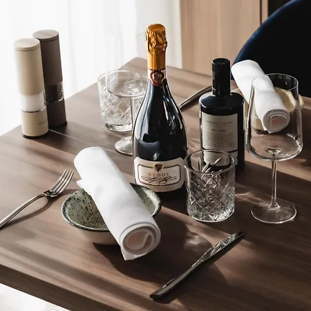 酒店 The One Boutique 4*